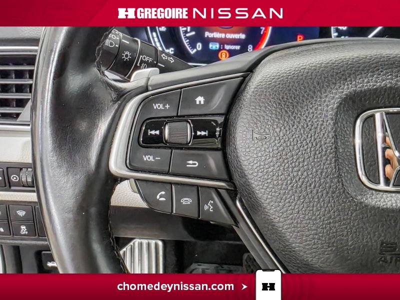 Honda Accord CL7288 | Touring * Cuir * Toit * Mag * Volant Chauffant 2018 Blanc Laval - photo #20
