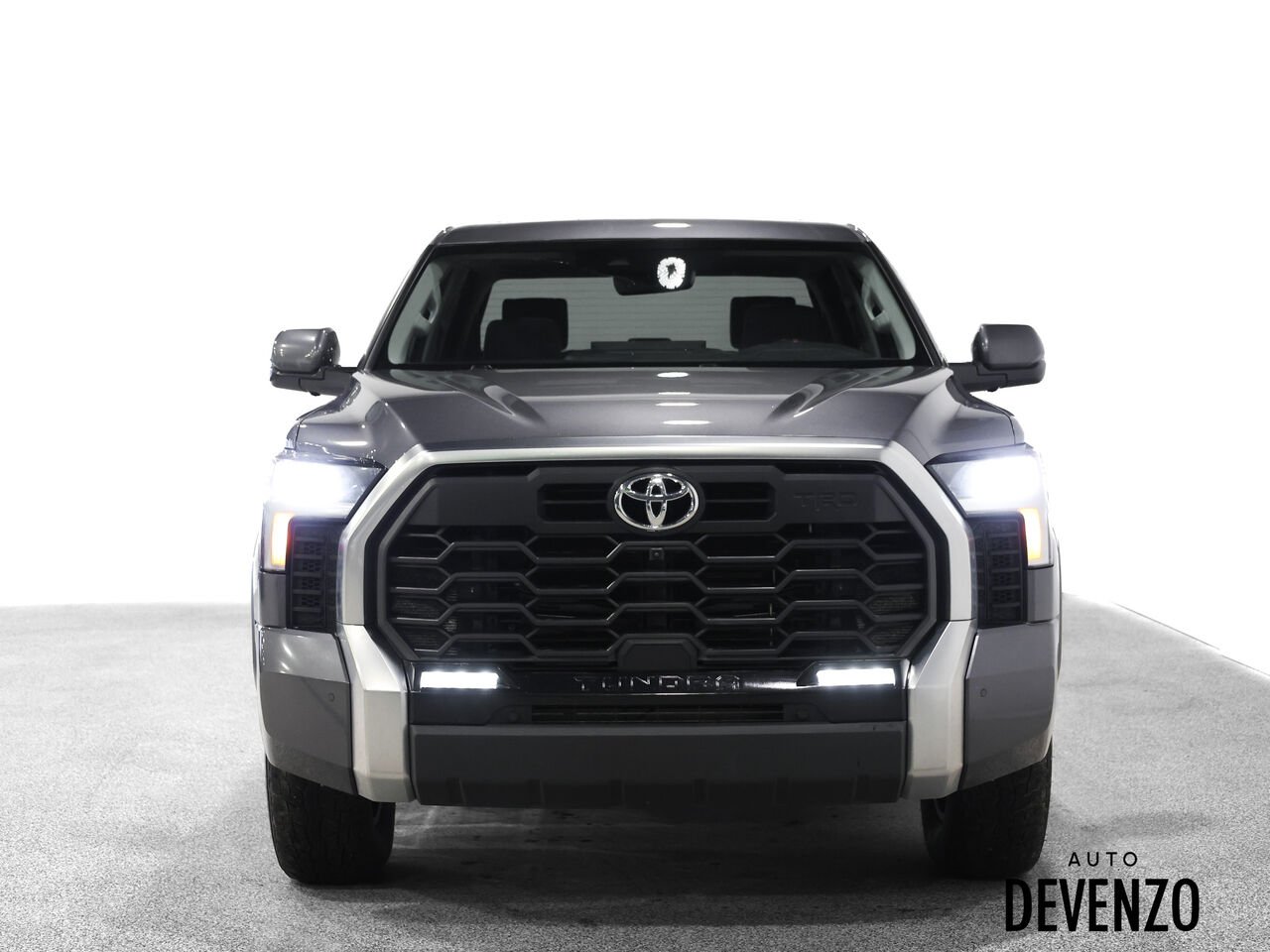 2024 Toyota Tundra Grey Saint-Eustache - photo #5