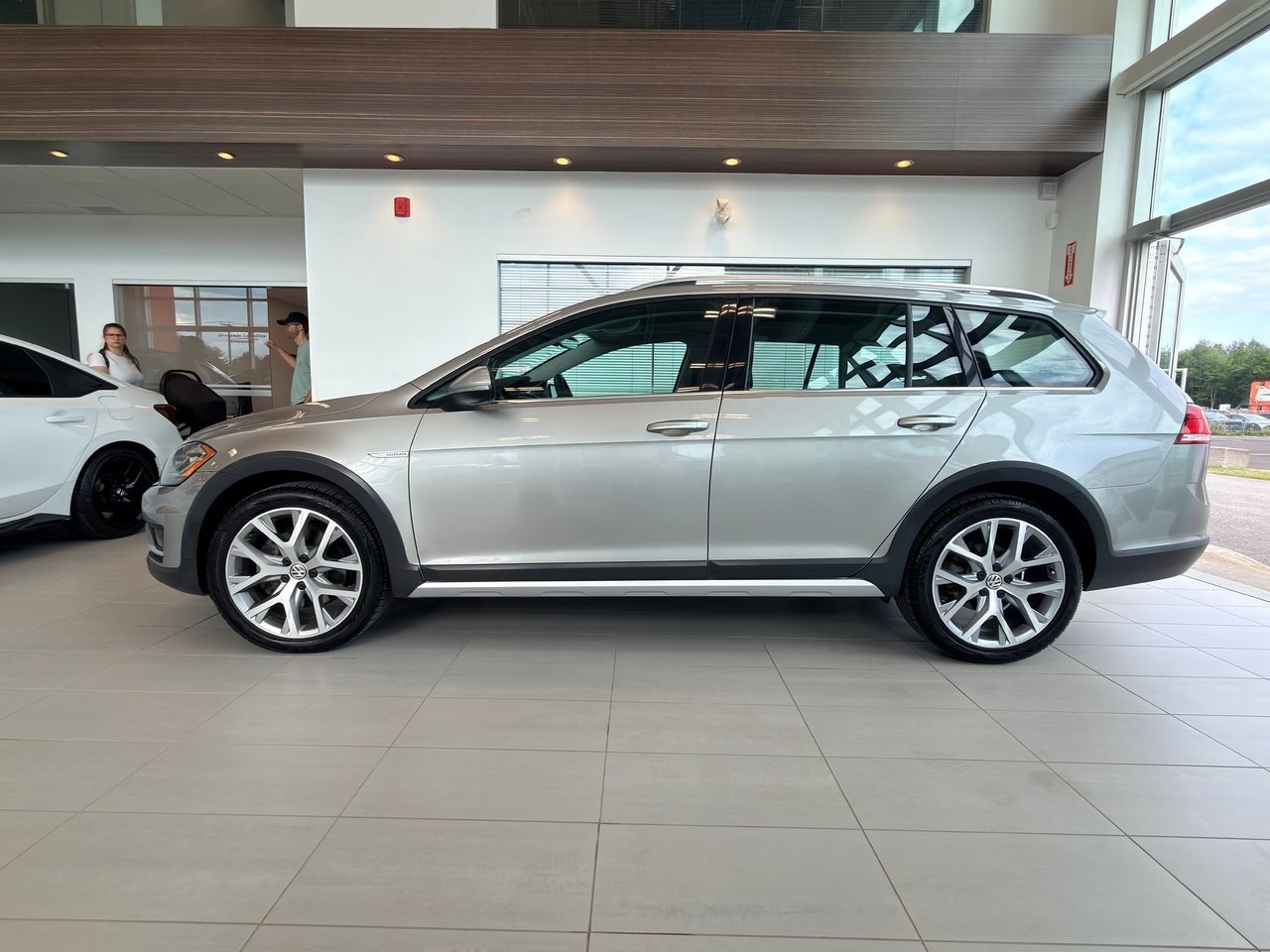 Volkswagen Golf Alltrack 2019 Gris Notre-Dame-des-Prairies - photo #8