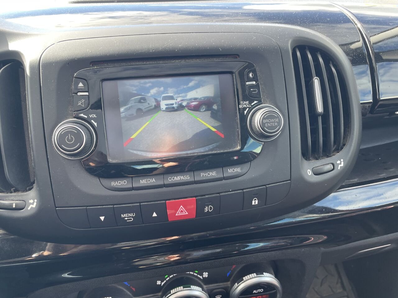 2015 FIAT 500L Red  - photo #15