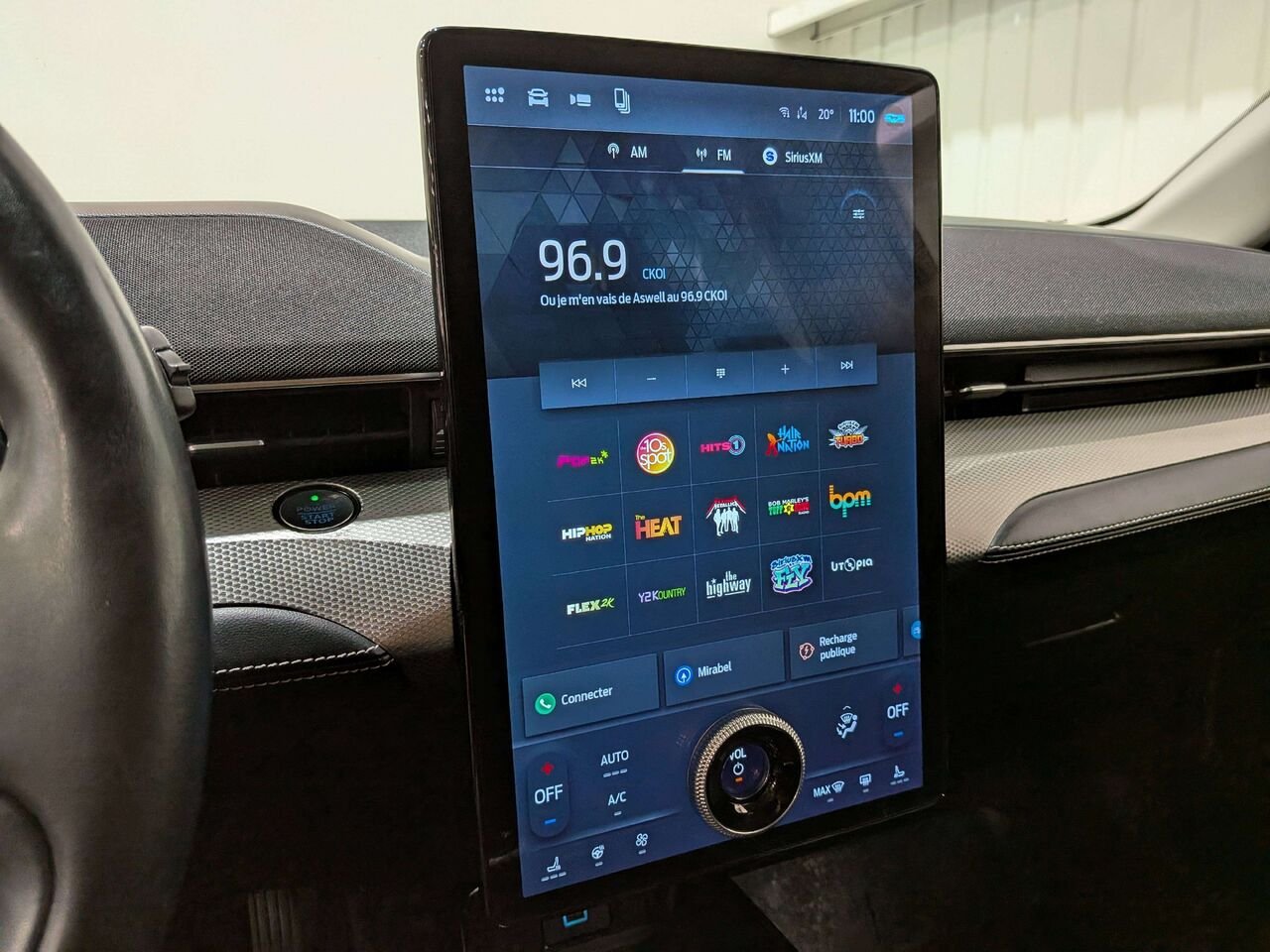 2022 Ford Mustang Mach-E Select RWD Black Val-David - photo #21