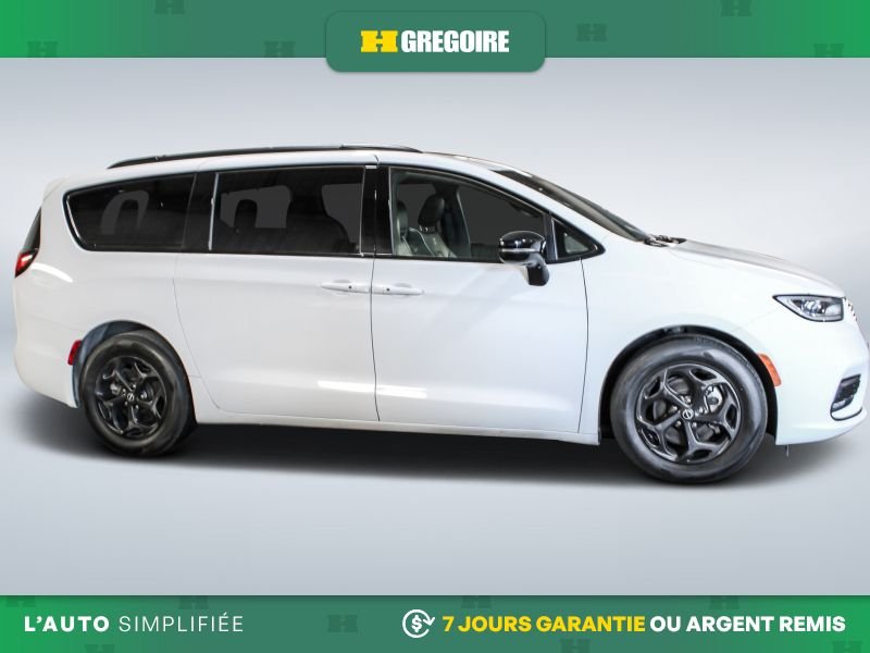 2025 Chrysler Pacifica White Laval - photo #10