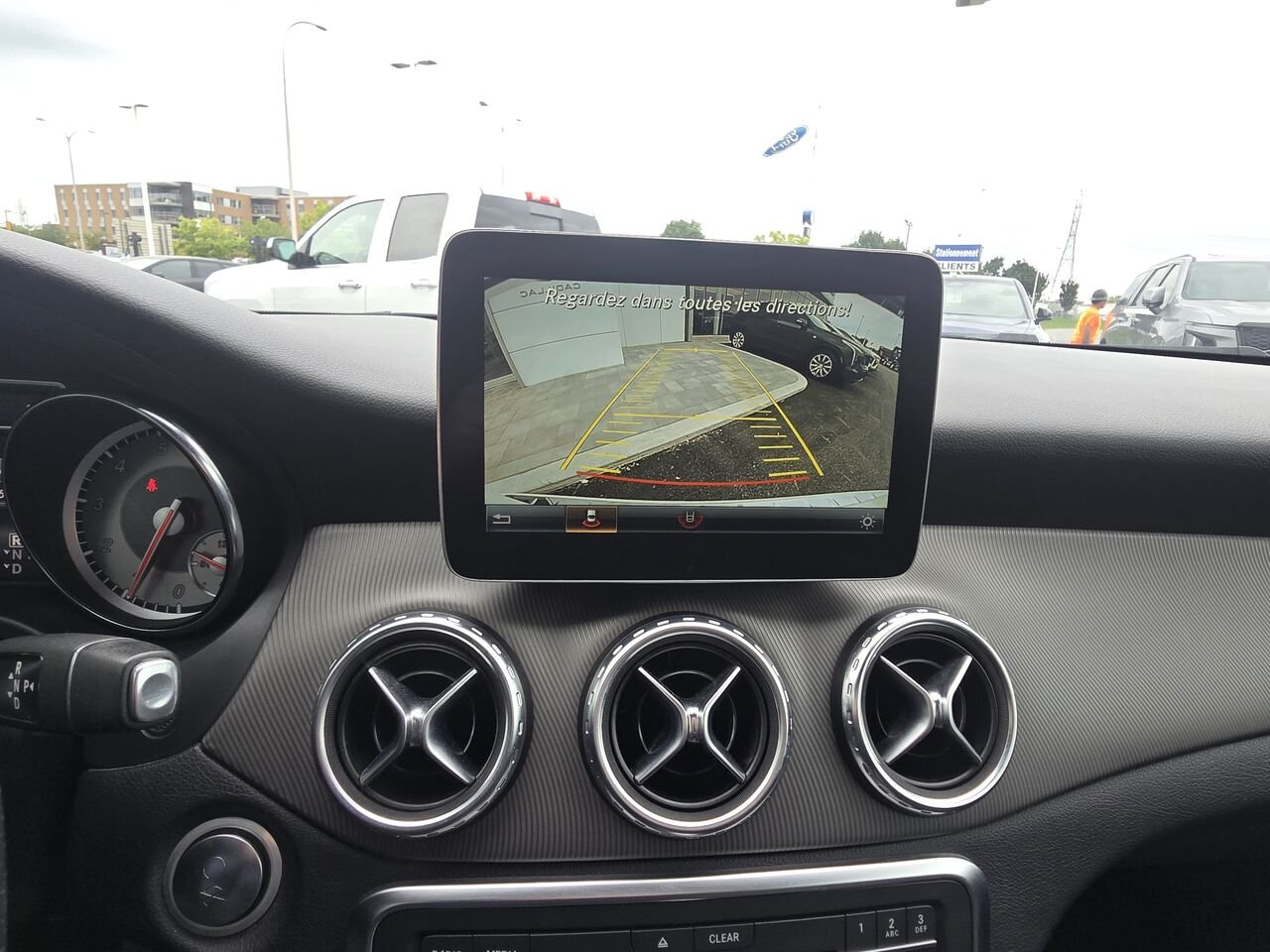 Mercedes-Benz GLA GLA 250 4 portes 4MATIC 2017 Blanc Laval - photo #8