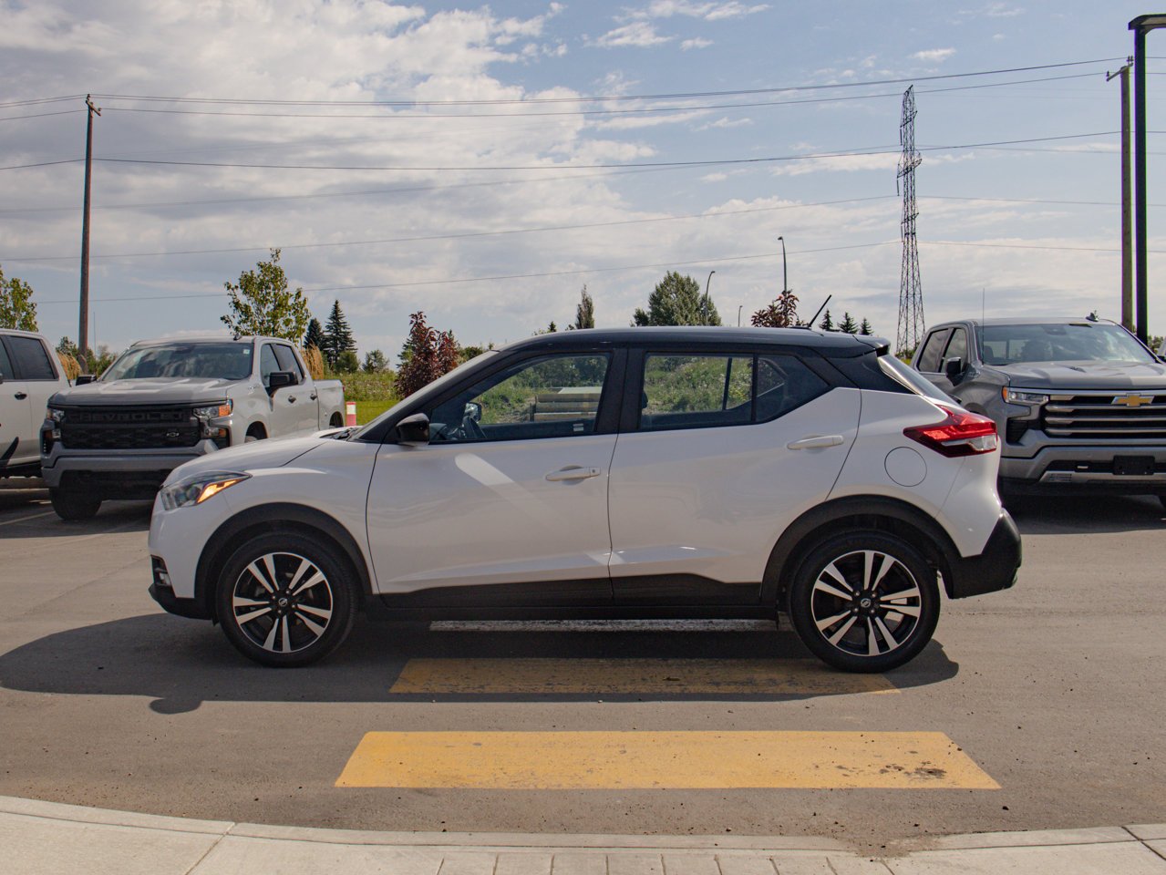2019 Nissan Kicks SV FWD White Sherwood Park - photo #6
