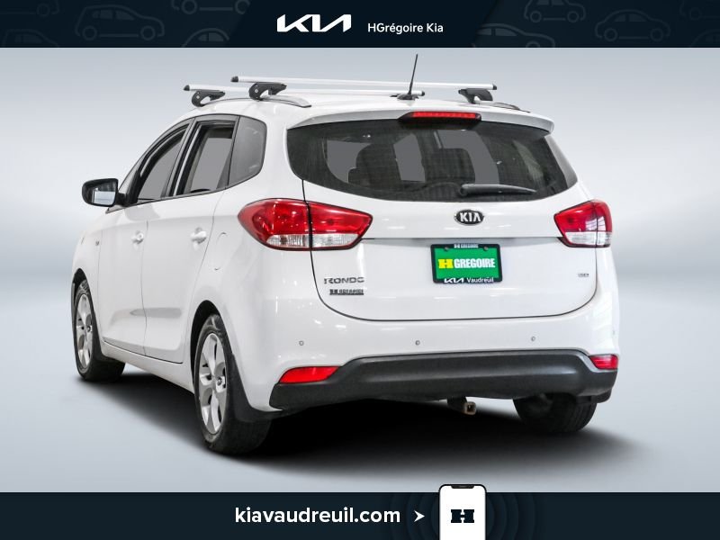2014 Kia Rondo White Laval - photo #4