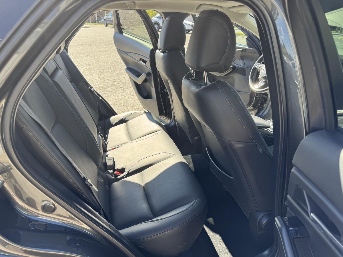 2024 Mazda CX-30 Grey Lac Mégantic - photo #12