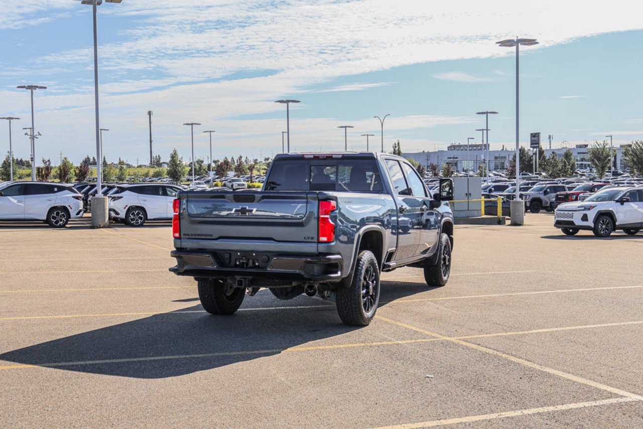 2026 Chevrolet Silverado 3500HD 4WD Crew Cab 159 LTZ Blue Sherwood Park - photo #8