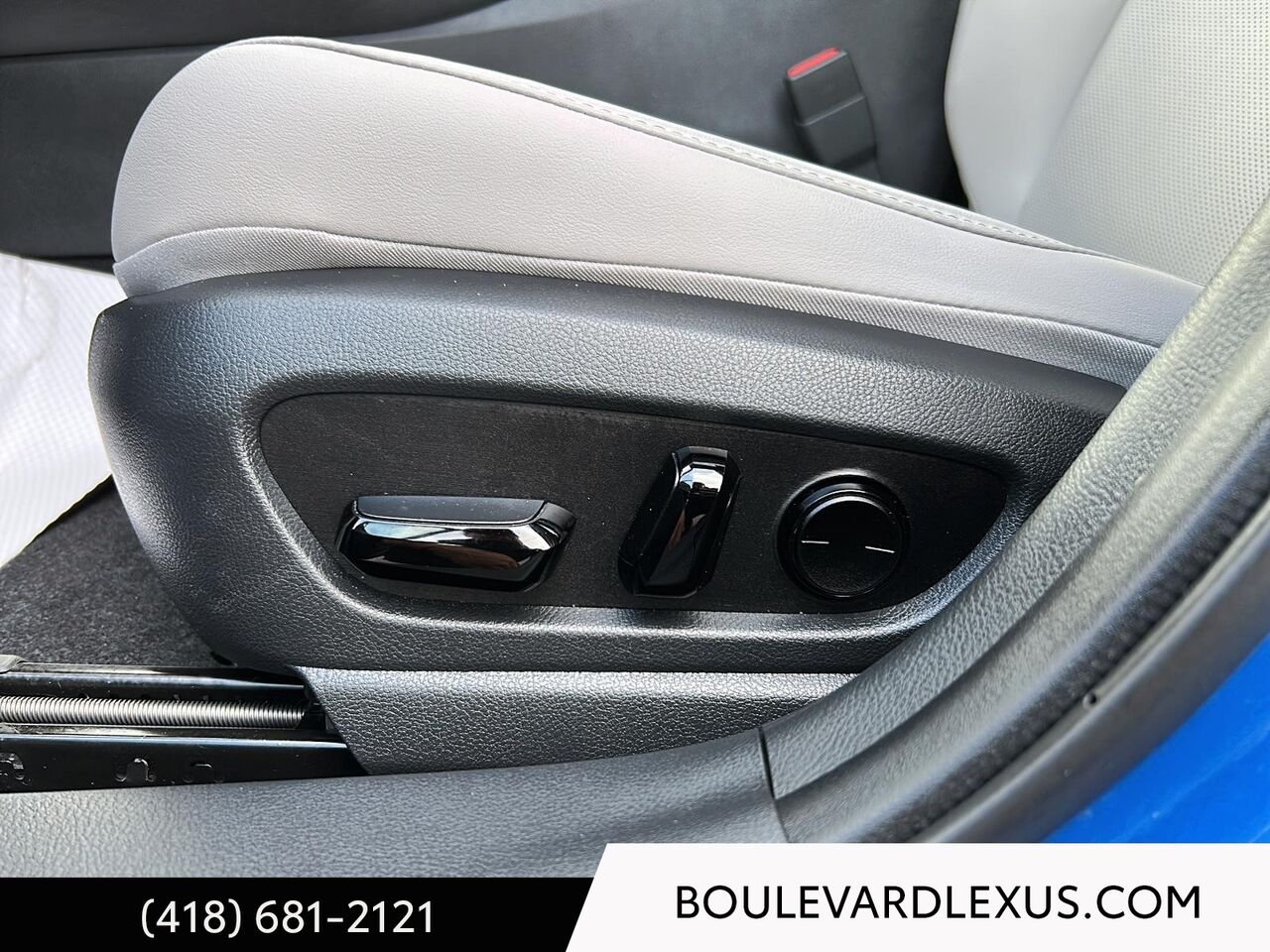 Lexus UX 19982A | UX 250h CVT 2024 Bleu Québec - photo #9