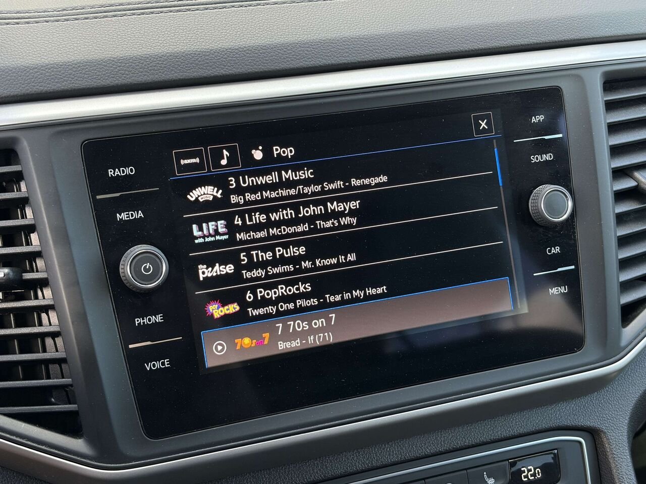 2022 Volkswagen Atlas Grey Gatineau - photo #16
