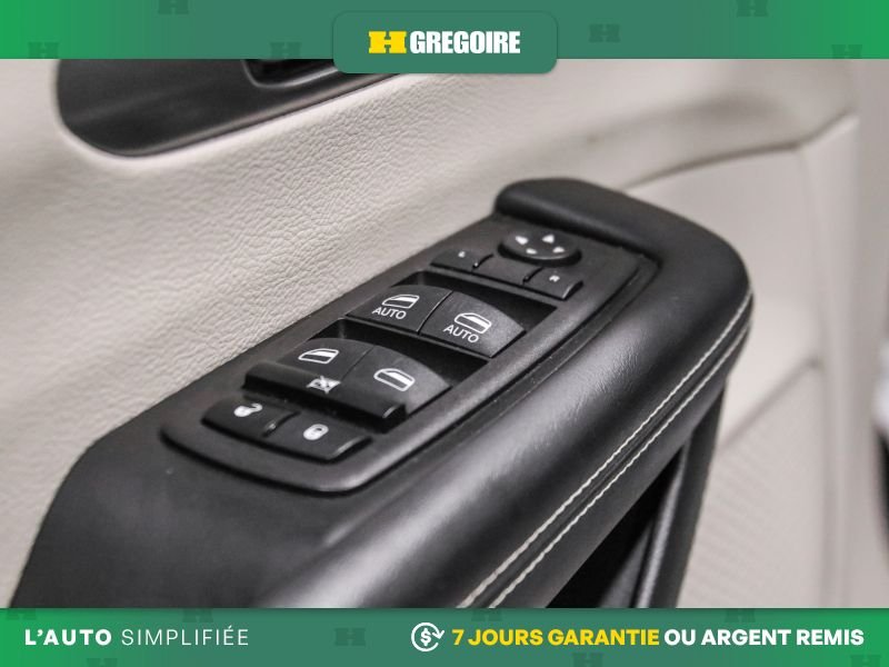 2023 Chrysler Pacifica White Saint-Eustache - photo #15