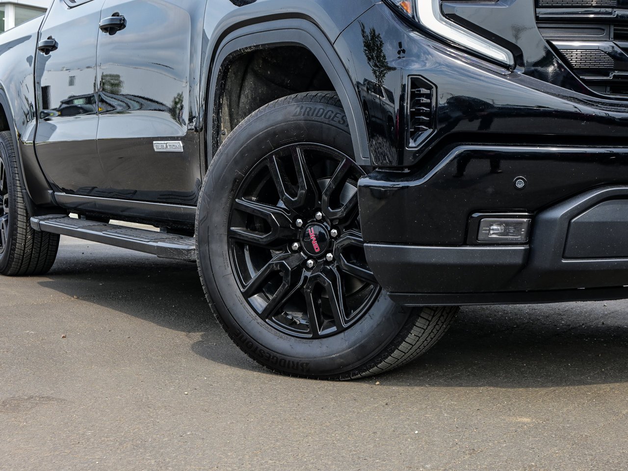 2024 GMC Sierra 1500 4WD Crew Cab 147 Elevation Black Sherwood Park - photo #5