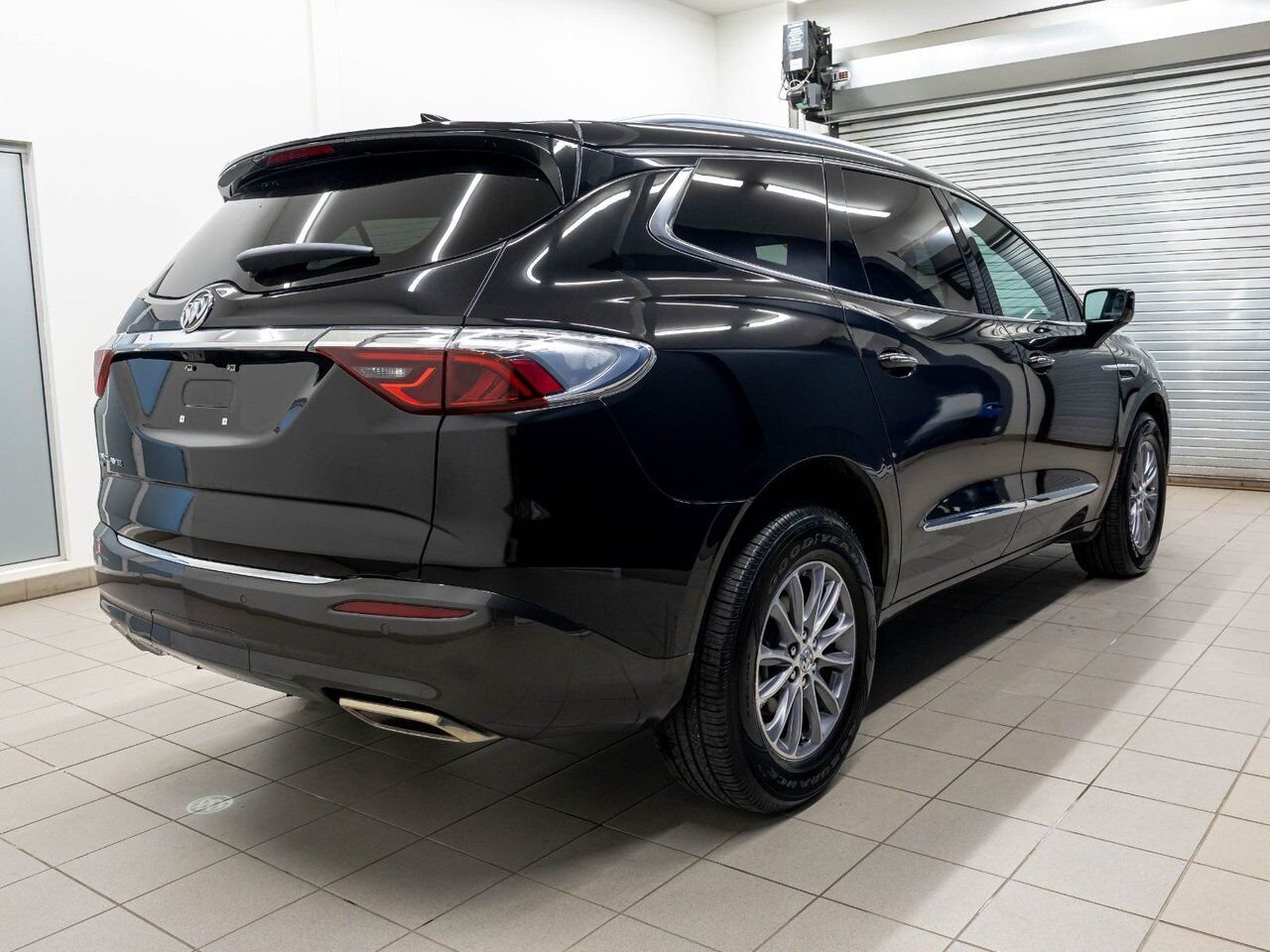 Buick Enclave PREMIUM AWD *NAV* SIÈGES MASSAGE CUIR BOSE HUD 2024 Noir Saint-Jérôme - photo #8
