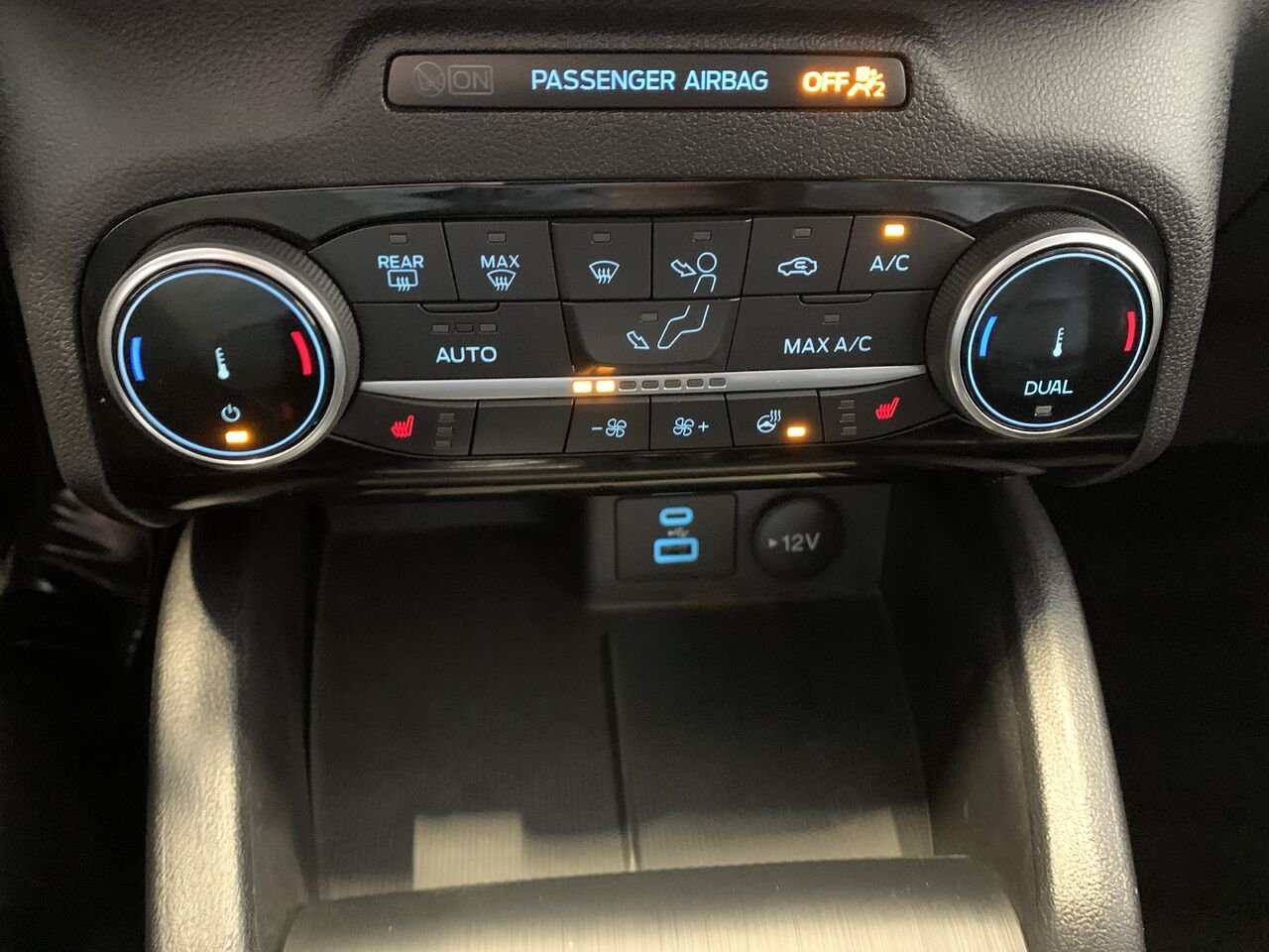 2022 Ford Escape TITANIUM PHEV Blue Châteauguay - photo #34