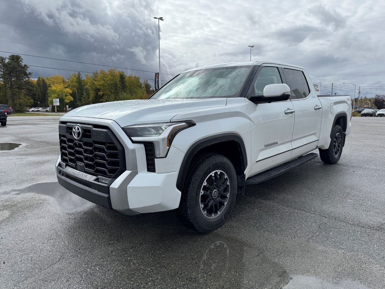 2023 Toyota Tundra Limited CrewMax 4x4 caisse longue White Val-d'Or - photo #0
