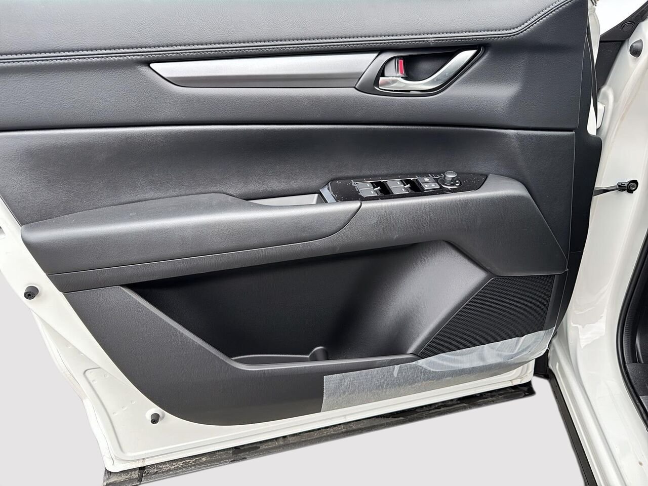 2025 Mazda CX-5 White Rouyn-Noranda - photo #12