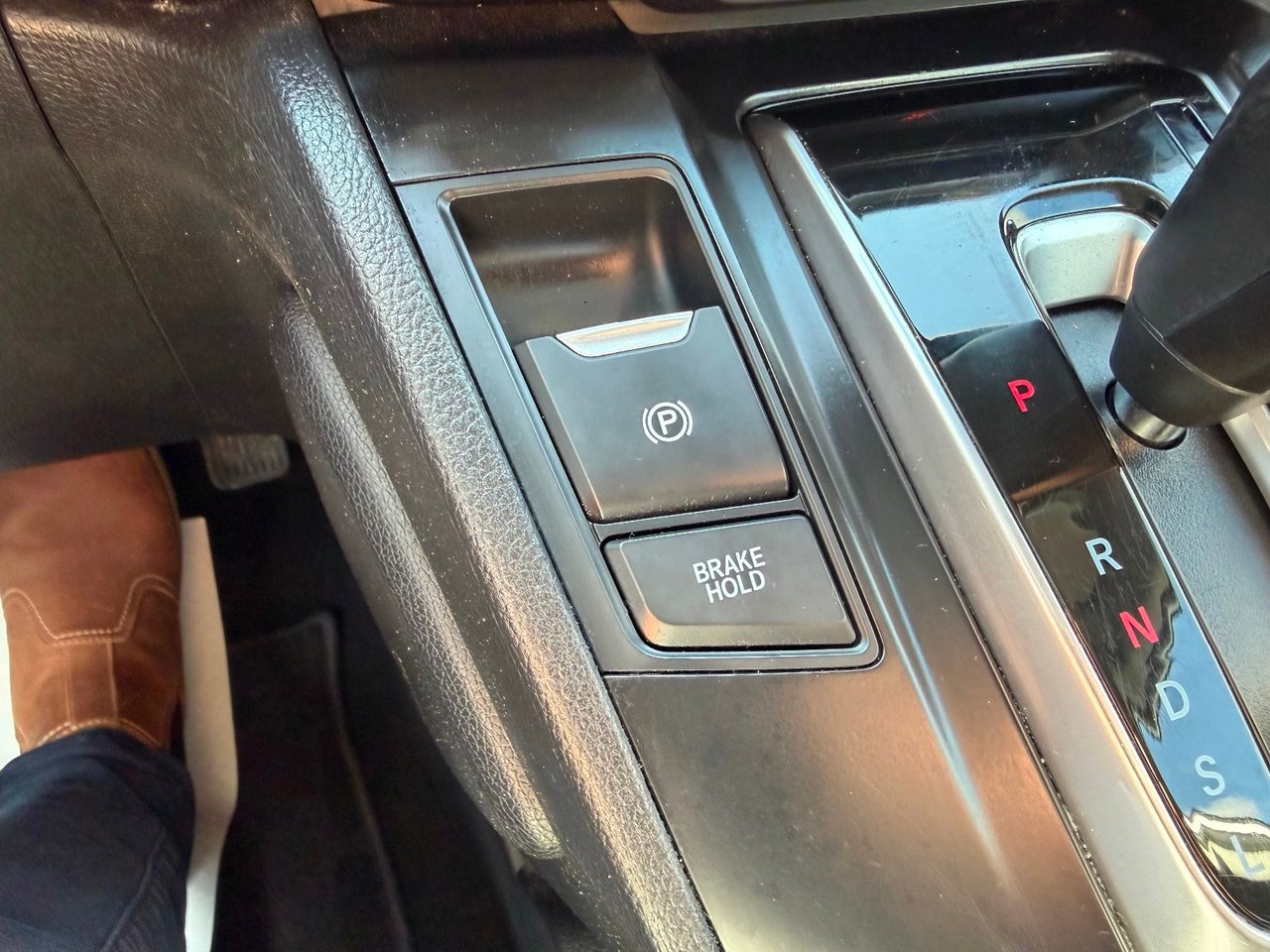2020 Honda CR-V Silver Thetford Mines - photo #28