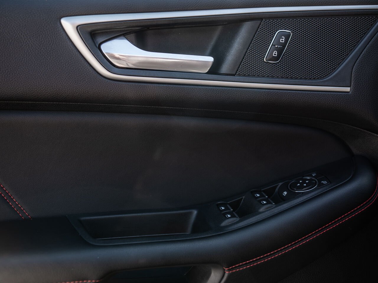 2022 Ford Edge Black Sainte-Julienne - photo #15