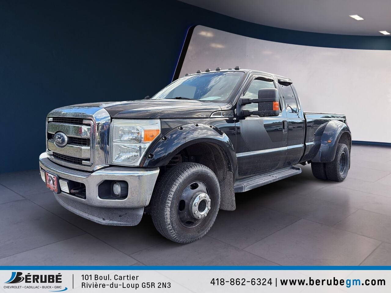 Ford Super Duty F-350 DRW 4WD SuperCab 158" XLT 2011 Noir Rivière-du-Loup - photo #0
