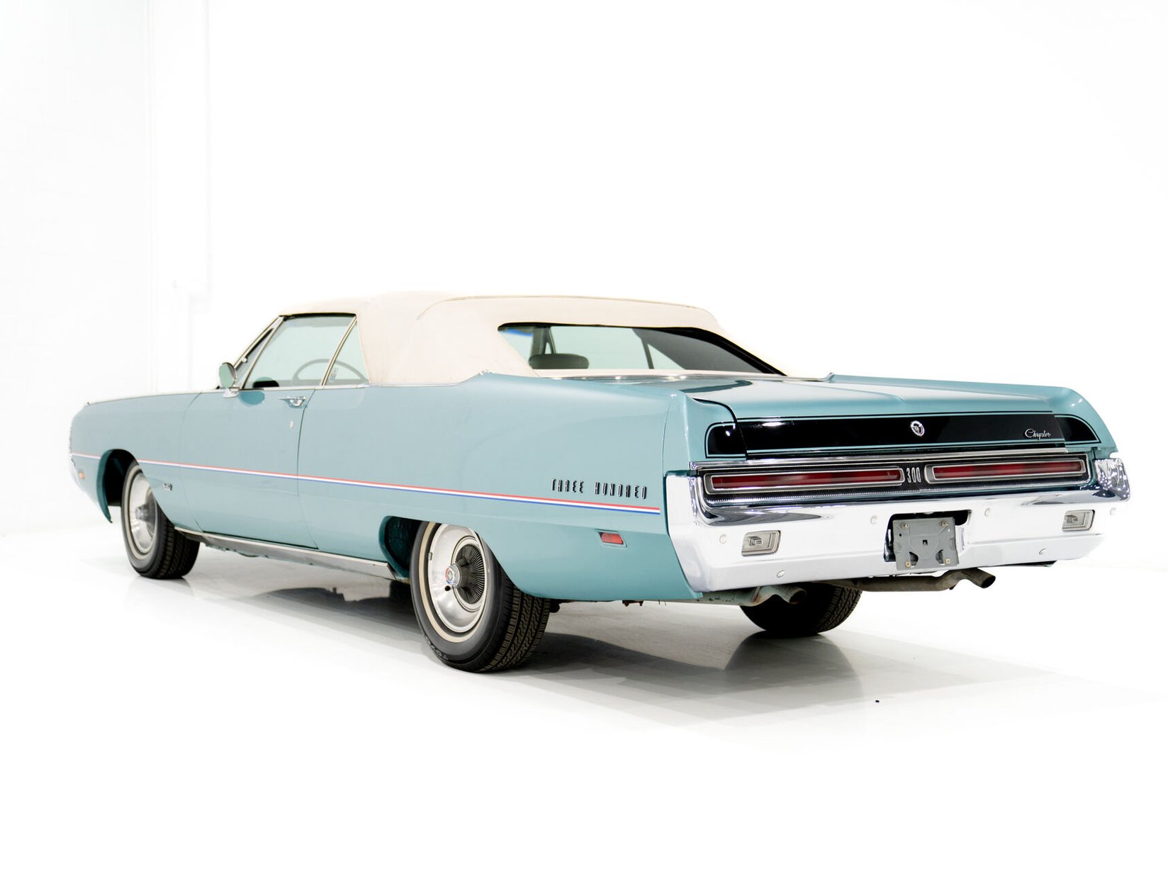 1969 Chrysler 300 Blue Montreal - photo #25