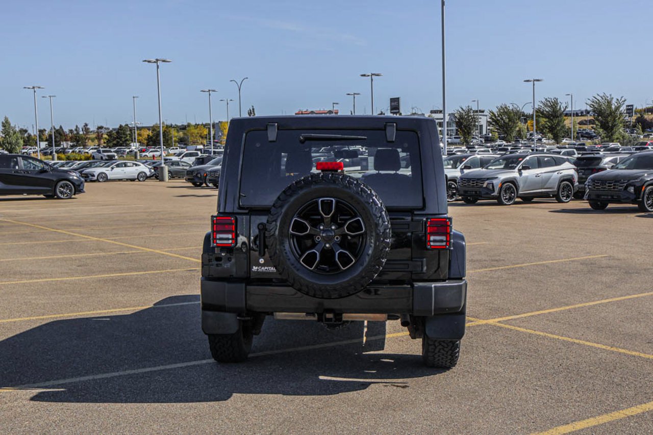 2018 Jeep Wrangler JK Unlimited Sahara 4x4 Black Sherwood Park - photo #6