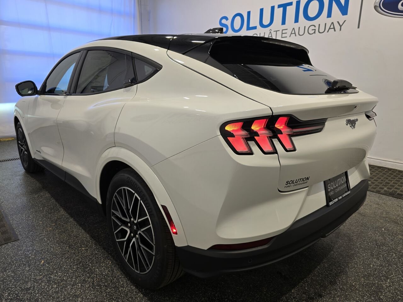 2026 Ford Mustang Mach-E White Saint-Eustache - photo #1