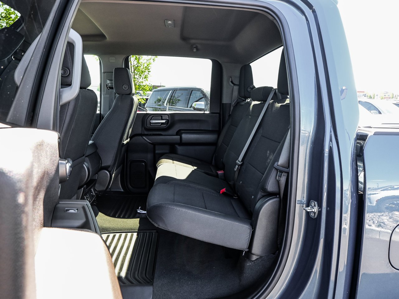 2026 Chevrolet Silverado 2500HD 4WD Crew Cab 159 Custom Blue Sherwood Park - photo #29
