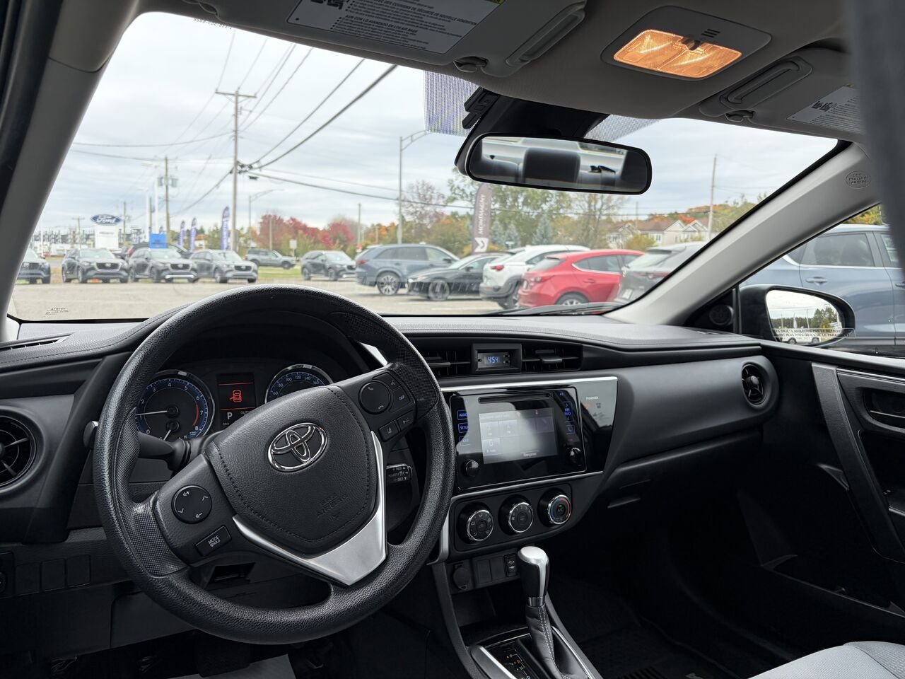2017 Toyota Corolla CE berline 4 portes CVT Grey Montmagny - photo #9