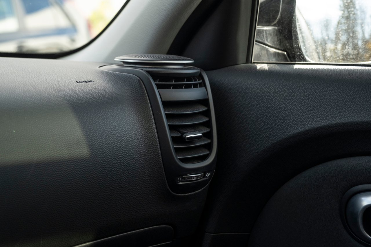 2019 Kia Soul Black Gatineau - photo #17