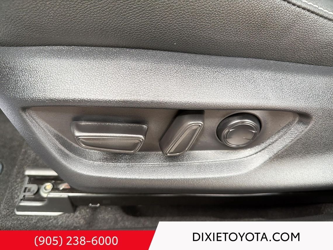 2026 Toyota Camry Power Sunroof, Leather Interior, Heated Seats, Alloy Wheels, Heated Steering Wheel, Bluetooth Midnight Black Metallic Mississauga - photo #21