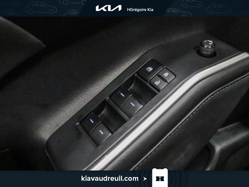 Toyota Highlander 2022 Bleu Laval - photo #11