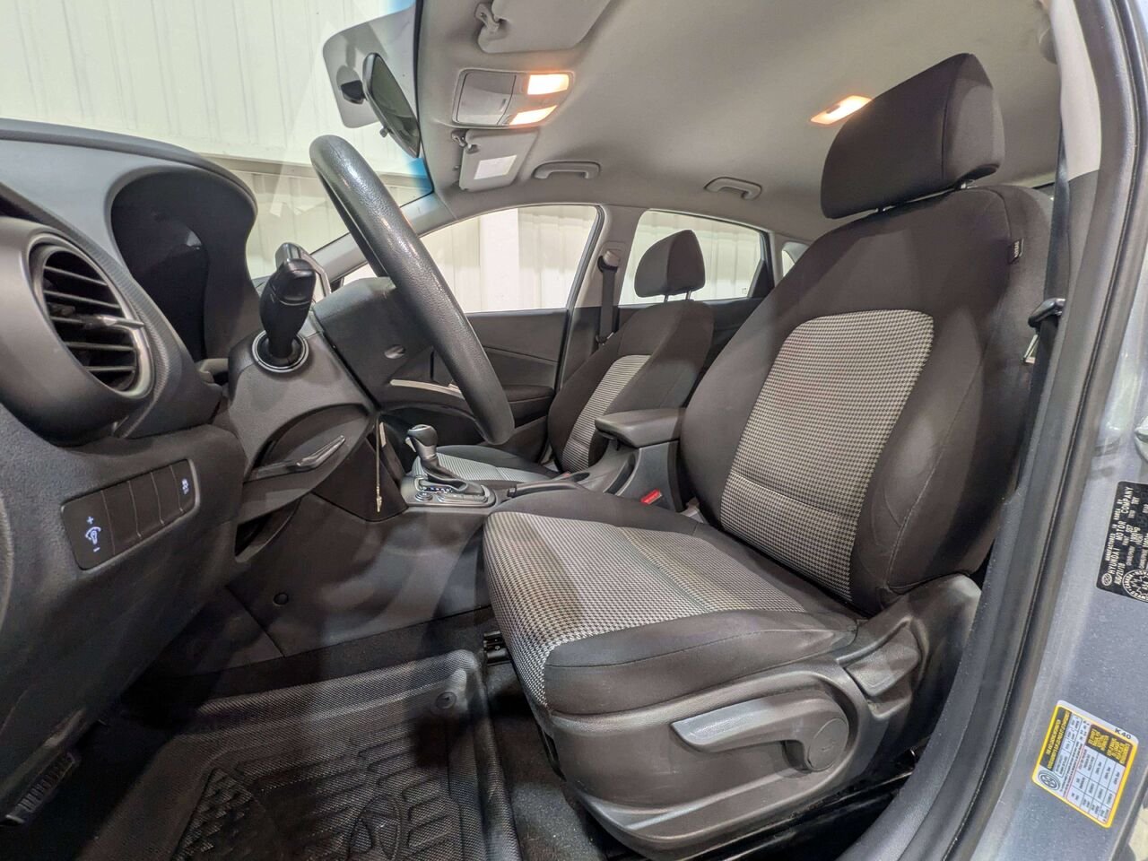 2019 Hyundai Kona 2.0L Essential AWD Grey Val-David - photo #1