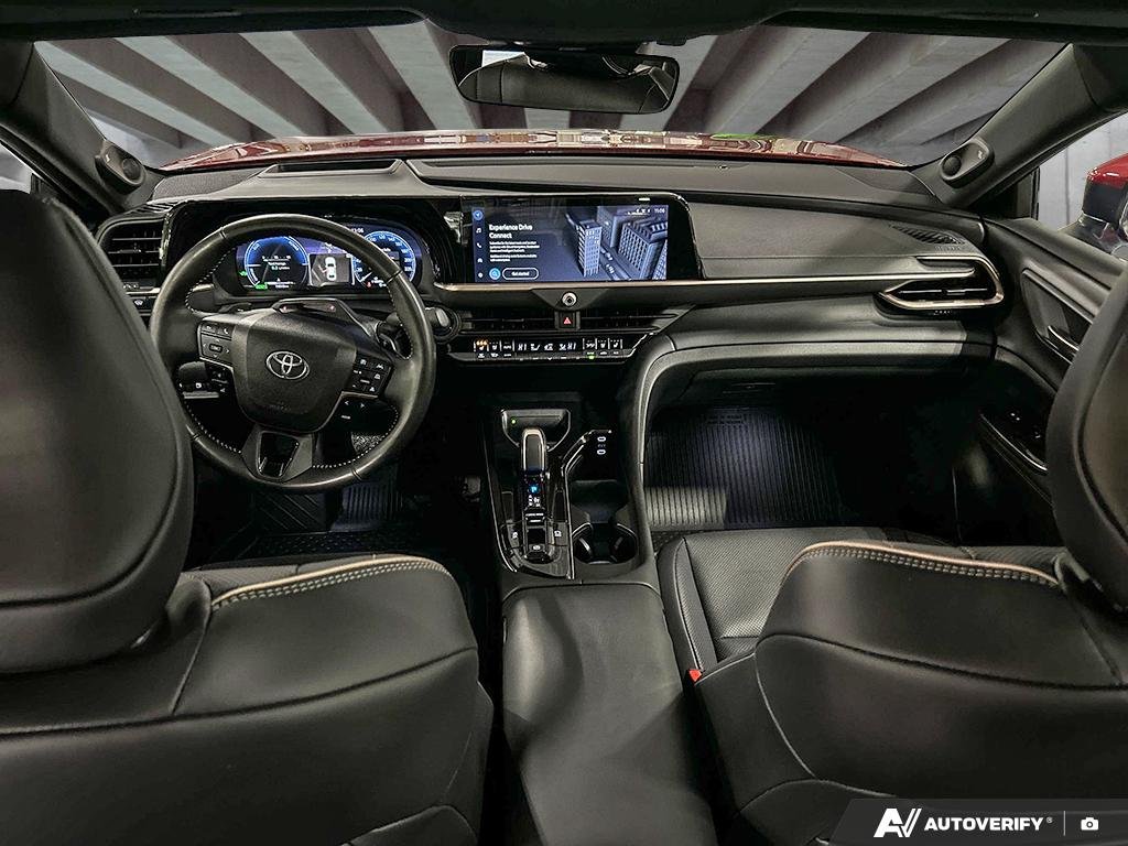 2025 Toyota Crown 2602417A | Platinum Red Edmonton - photo #23