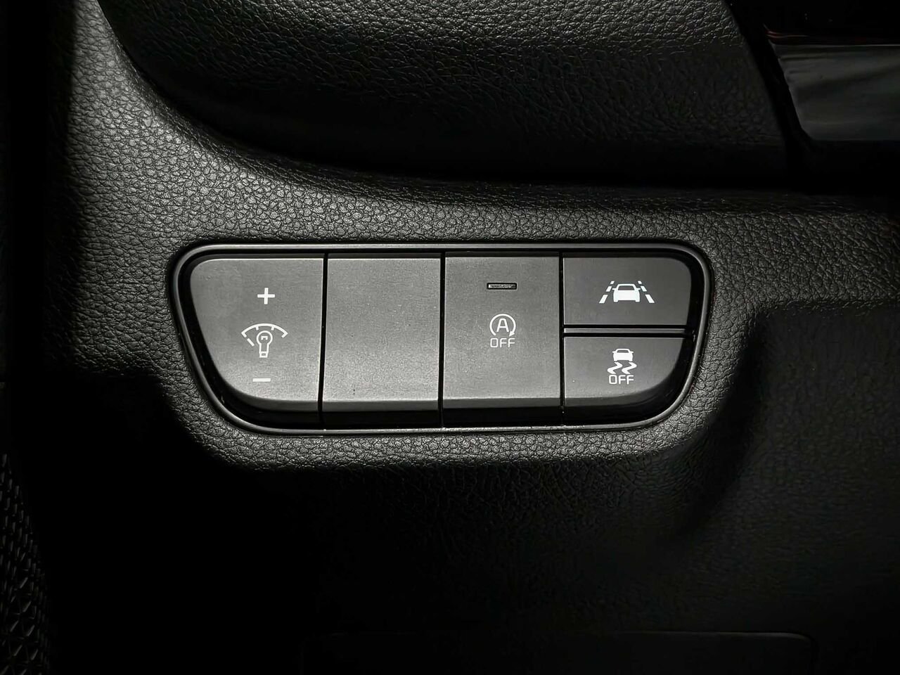 Kia Seltos AWD EX Bas Kilométrage Sièges et Volant Chauffant 2023 Blanc Sherbrooke - photo #15