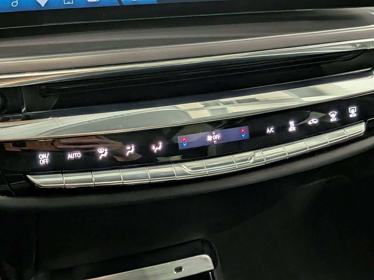 Cadillac LYRIQ 4dr Tech w/1SA 2024 Gris Val-David - photo #27