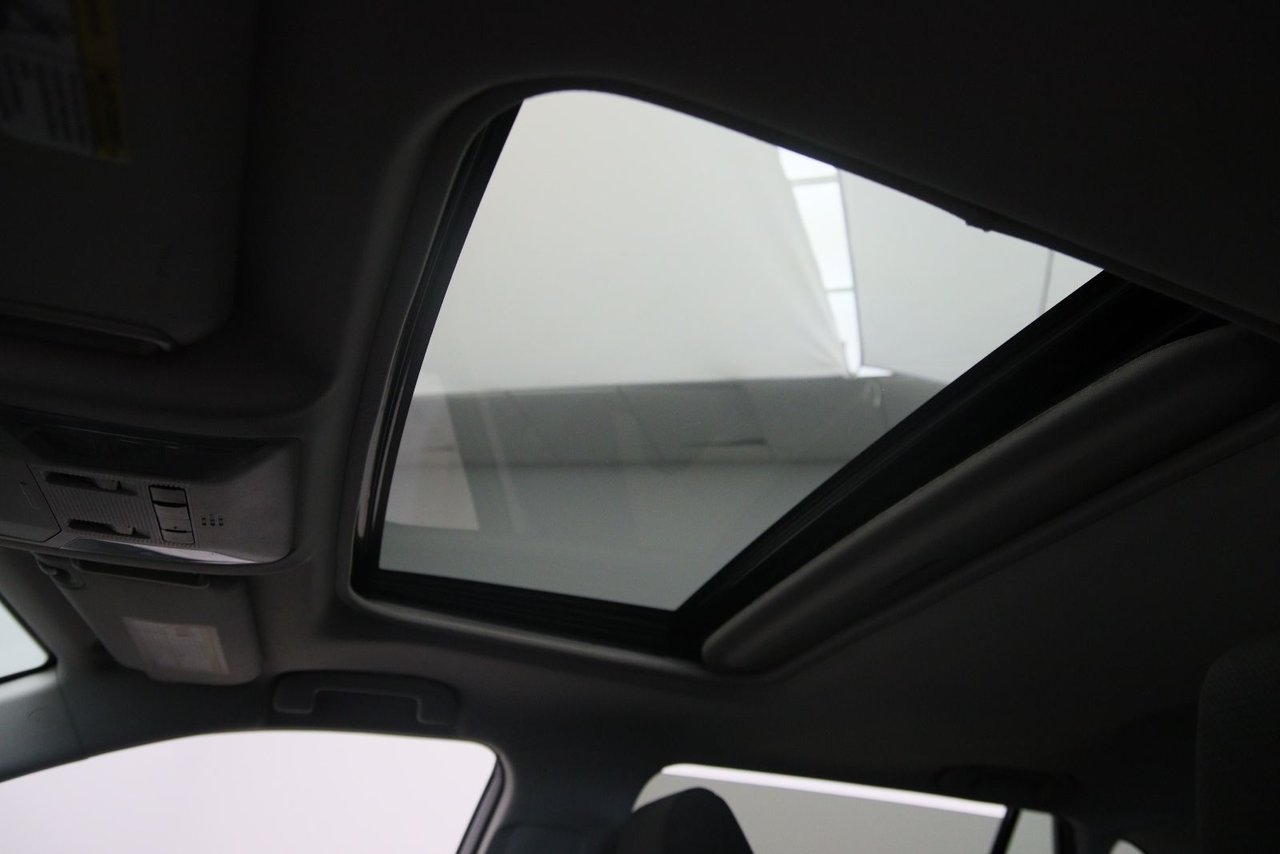 Toyota RAV4 XLE 2019 Noir Baie-Comeau - photo #5