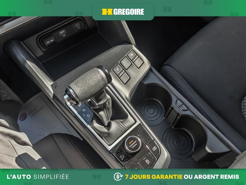 2024 Kia Sportage White Laval - photo #19