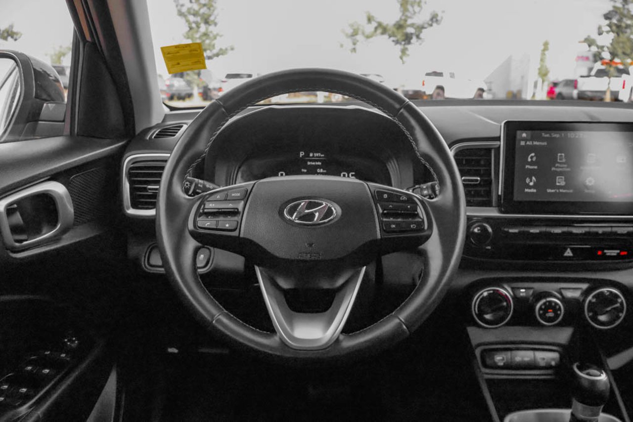 2026 Hyundai Venue Preferred IVT Black Sherwood Park - photo #17