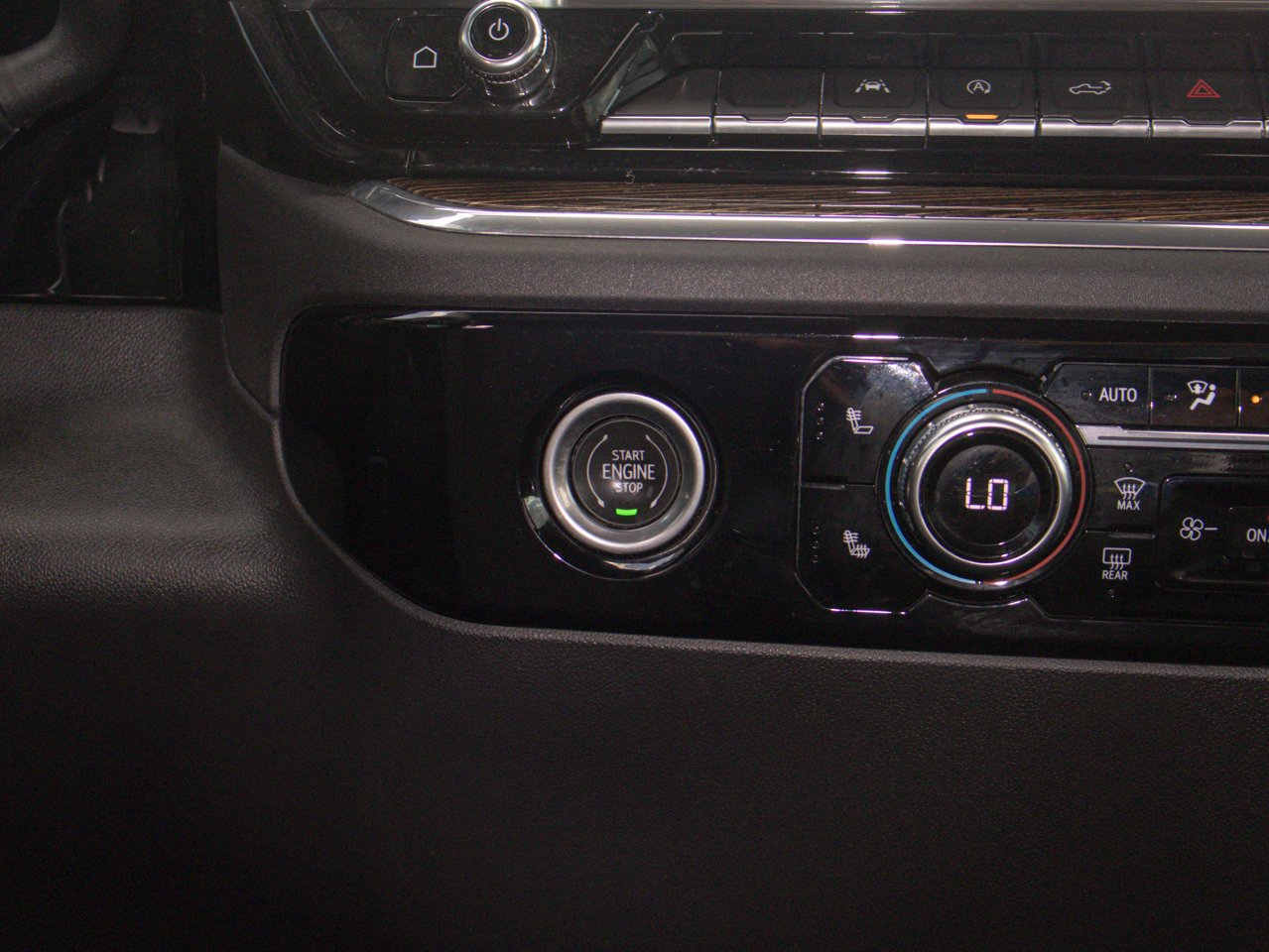 2024 GMC Sierra 1500 4WD Crew Cab 147 Elevation Black Sherwood Park - photo #26