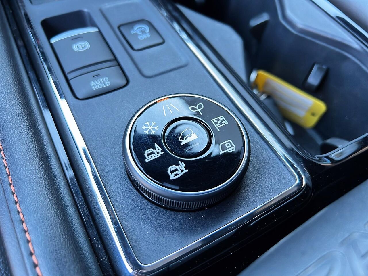 2024 Nissan Pathfinder ROCK CREEK Beige Québec - photo #15