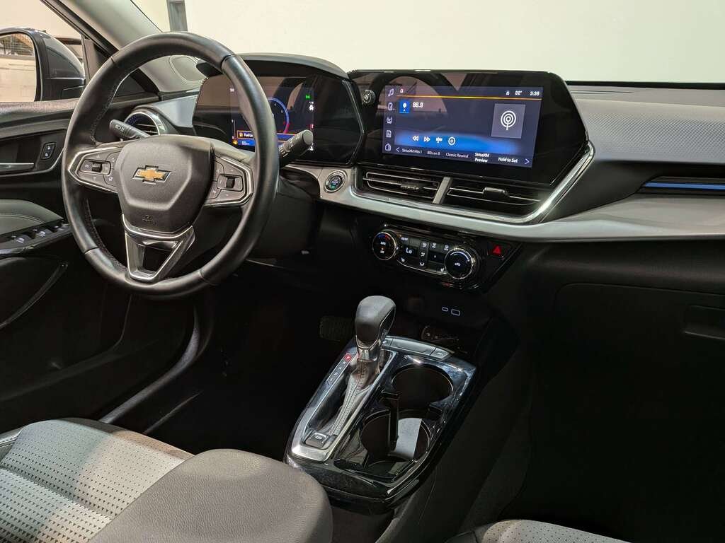 Chevrolet Trax FWD 4dr LT 2025 Gris Val-David - photo #19