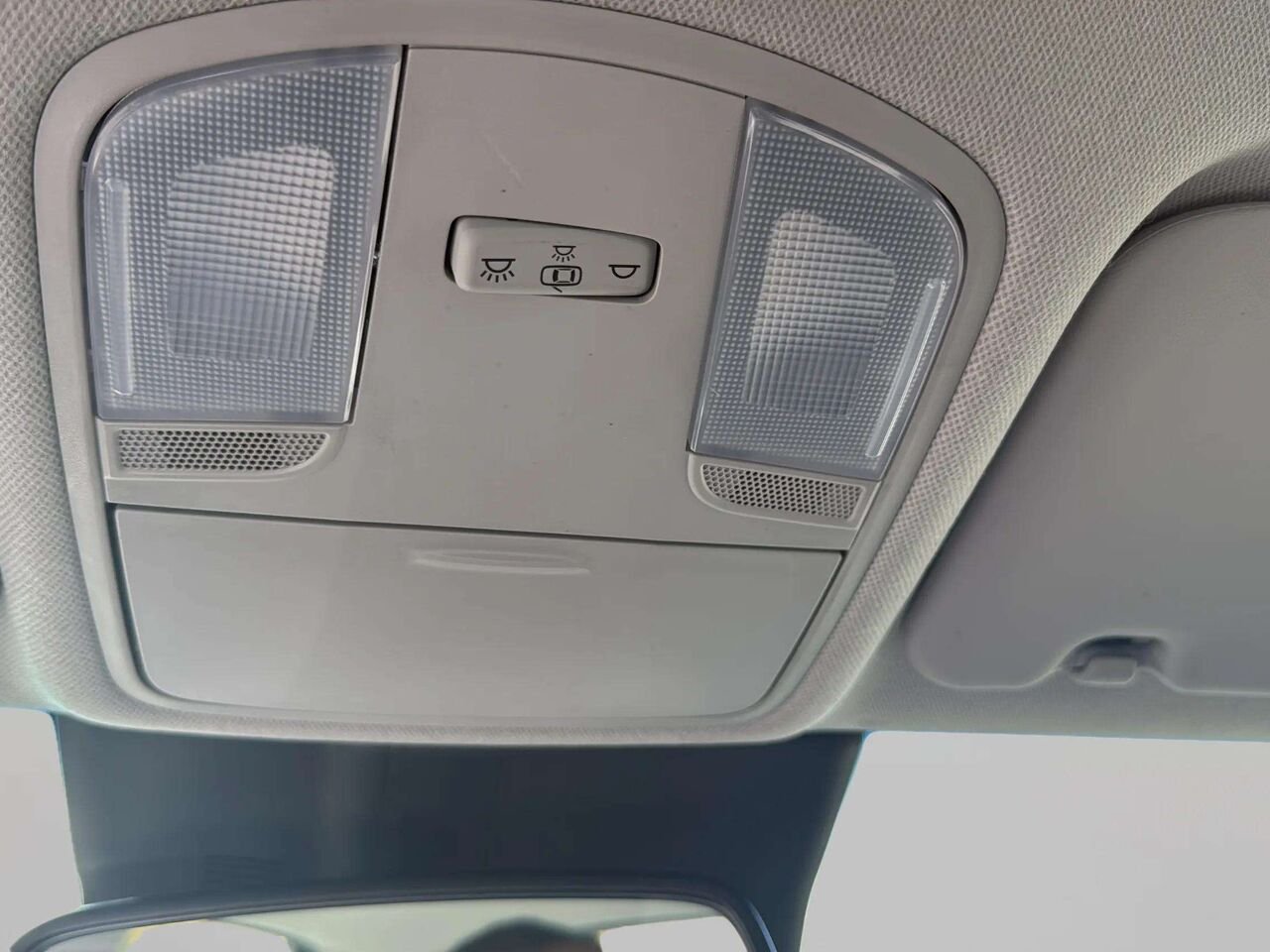 Hyundai Kona 2.0L Preferred TI 2023 Gris Gatineau - photo #18