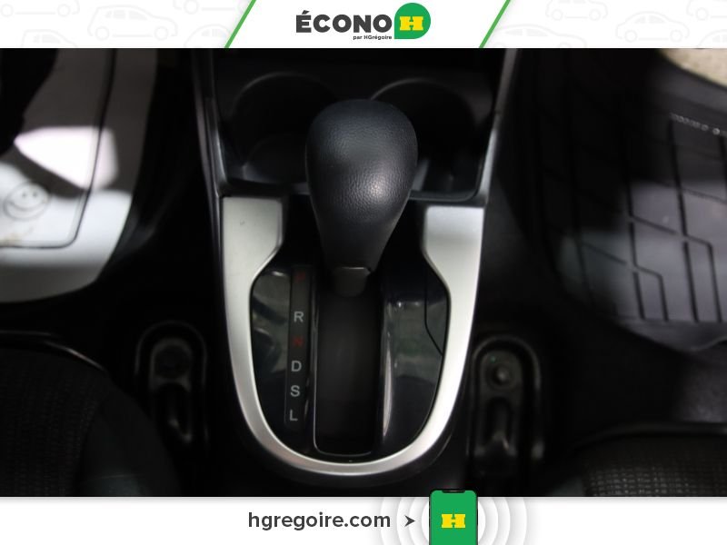 2017 Honda Fit White Blainville - photo #16