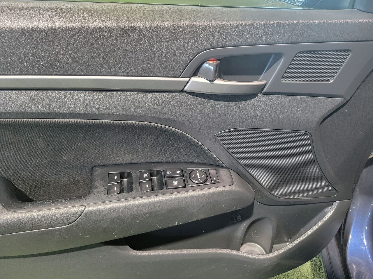 2018 Hyundai Elantra Blue  - photo #9
