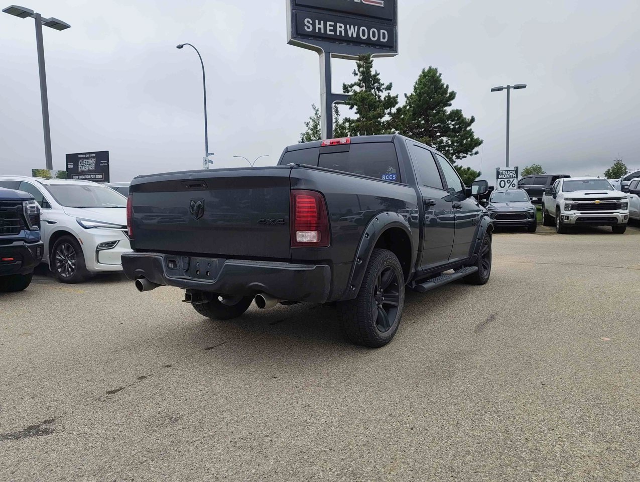 2018 Ram 1500 Sport 4x4 Crew Cab 5'7 Box *Ltd Avail* Grey Sherwood Park - photo #5