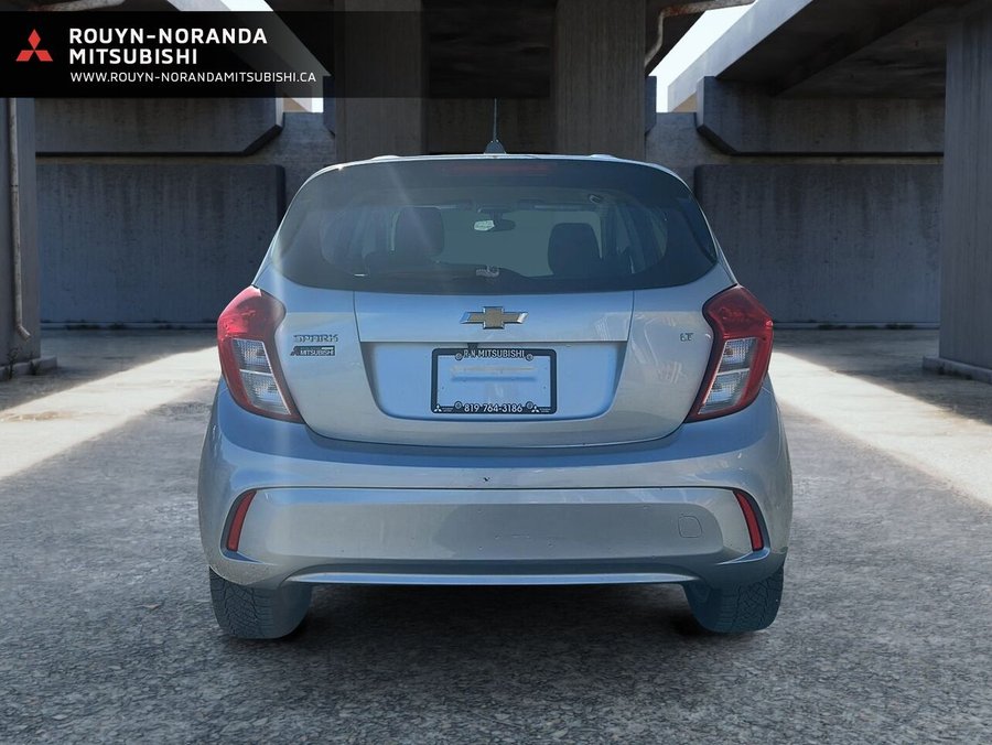 Chevrolet Spark LT à hayon 4 portes CVT avec 1LT 2020 Gris