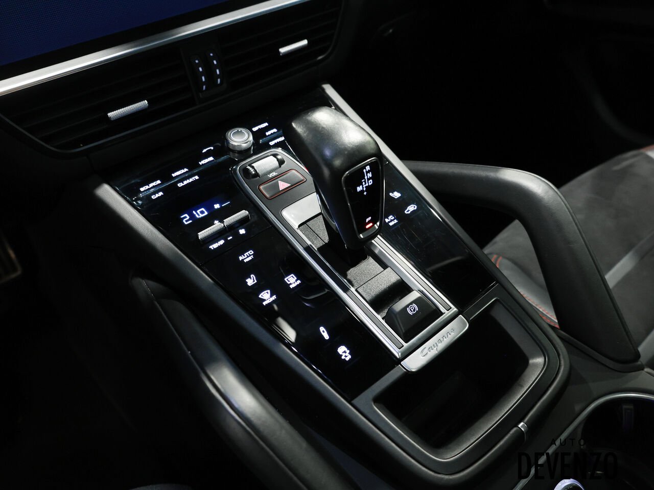 2022 Porsche Cayenne Black Saint-Eustache - photo #18