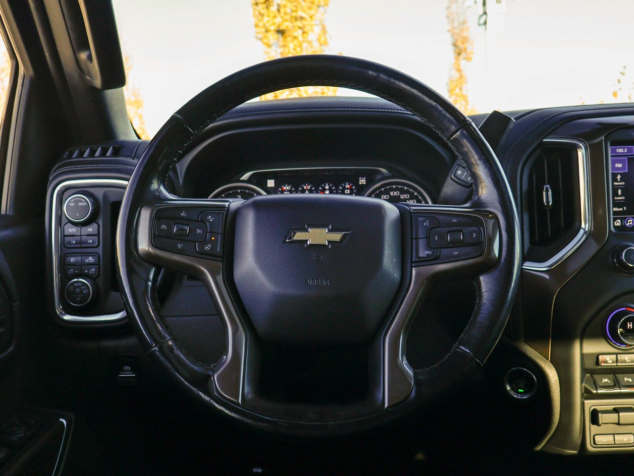 2020 Chevrolet Silverado 1500 4WD Crew Cab 147 High Country White Sherwood Park - photo #30