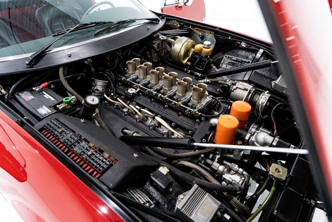 Ferrari 365 GTB4 Daytona 18,301 miles With Orig Books/Tools/ Carbs / Filter Box 1973 Rouge Montréal - photo #30