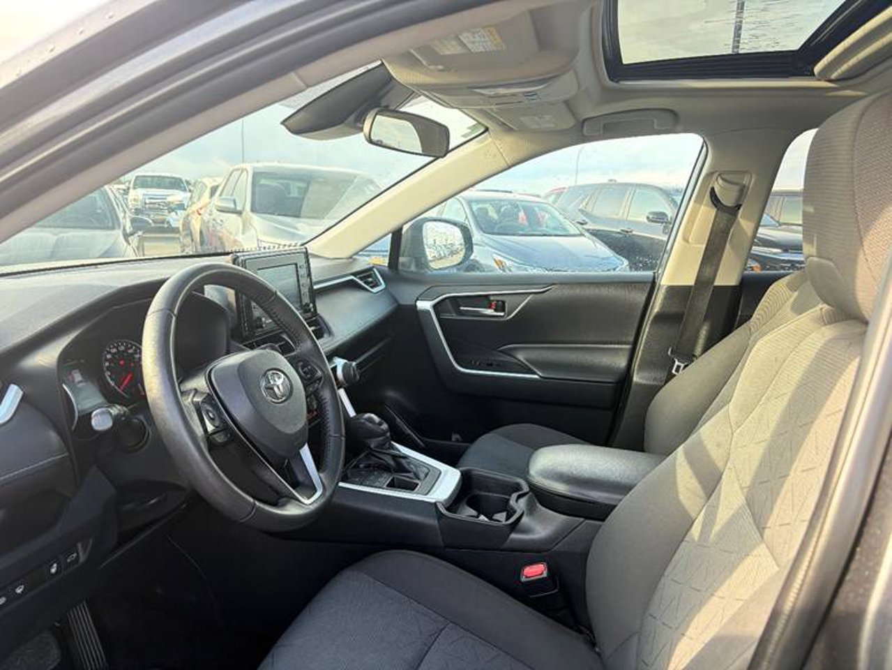 2021 Toyota RAV4 XLE AWD Grey Sherwood Park - photo #6