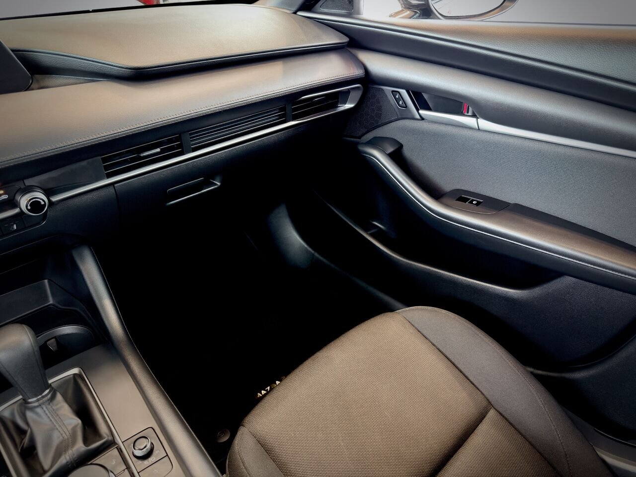 2022 Mazda Mazda3 Sport Grey Notre-Dame-des-Prairies - photo #15